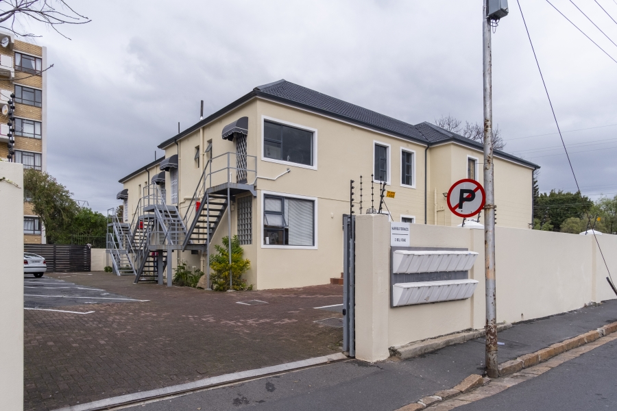 1 Bedroom Property for Sale in Kenilworth Western Cape